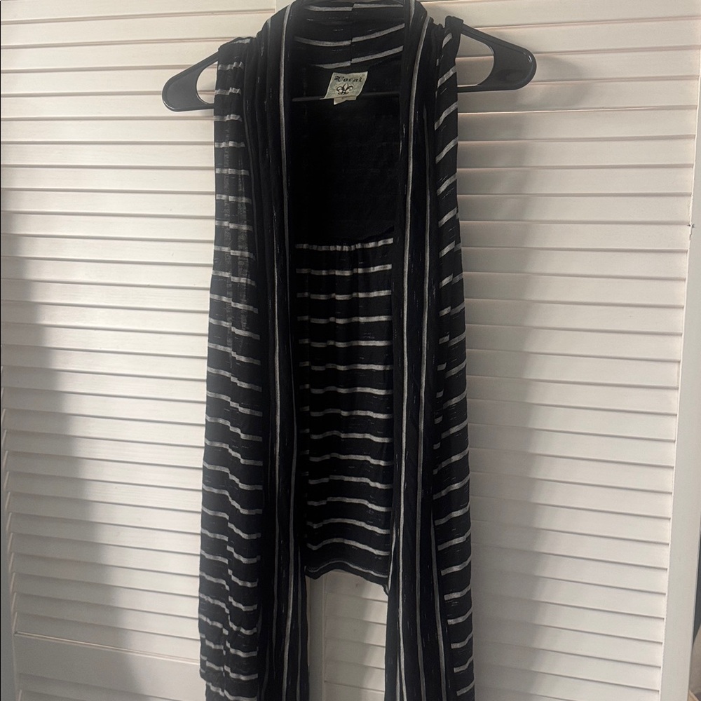 Black and White Striped Sleeveless Cardigan